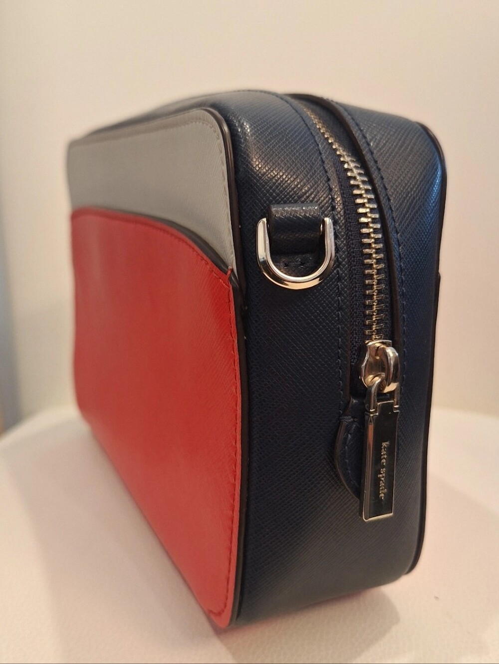 Kate Spade Red & Navy Leather Cam Bag/ Crossbody EUC - Picture 5 of 7